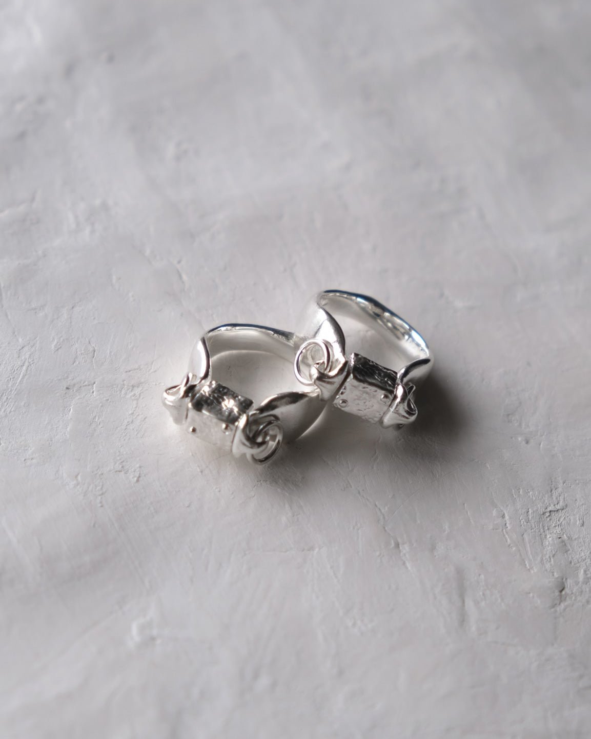 Amphora Ring-Pendant with a Movable Stopper