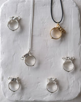 Amphora Necklace (Ring+Chain)