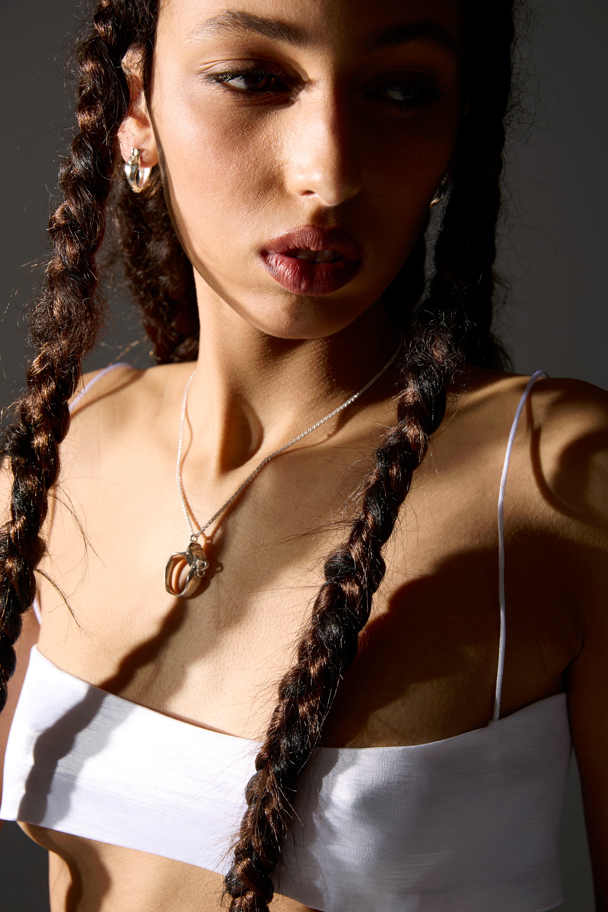 Amphora Necklace (Ring+Chain)