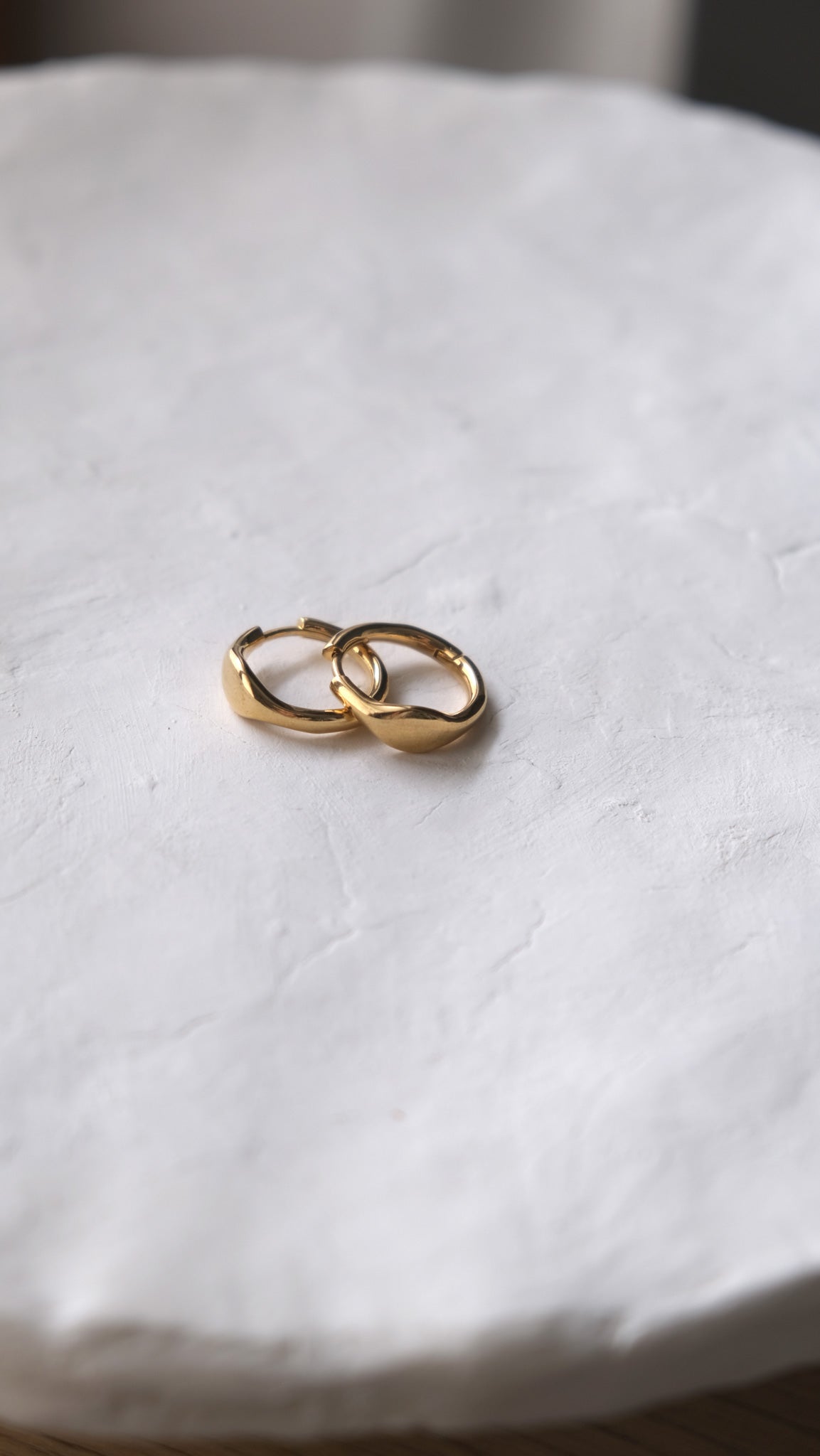Amira Gold Earrings with Drop