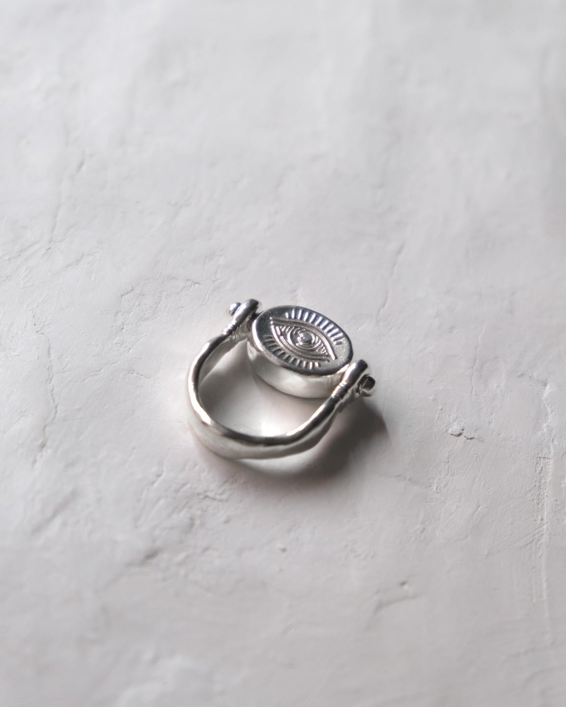 Eye flip ring Black Onyx