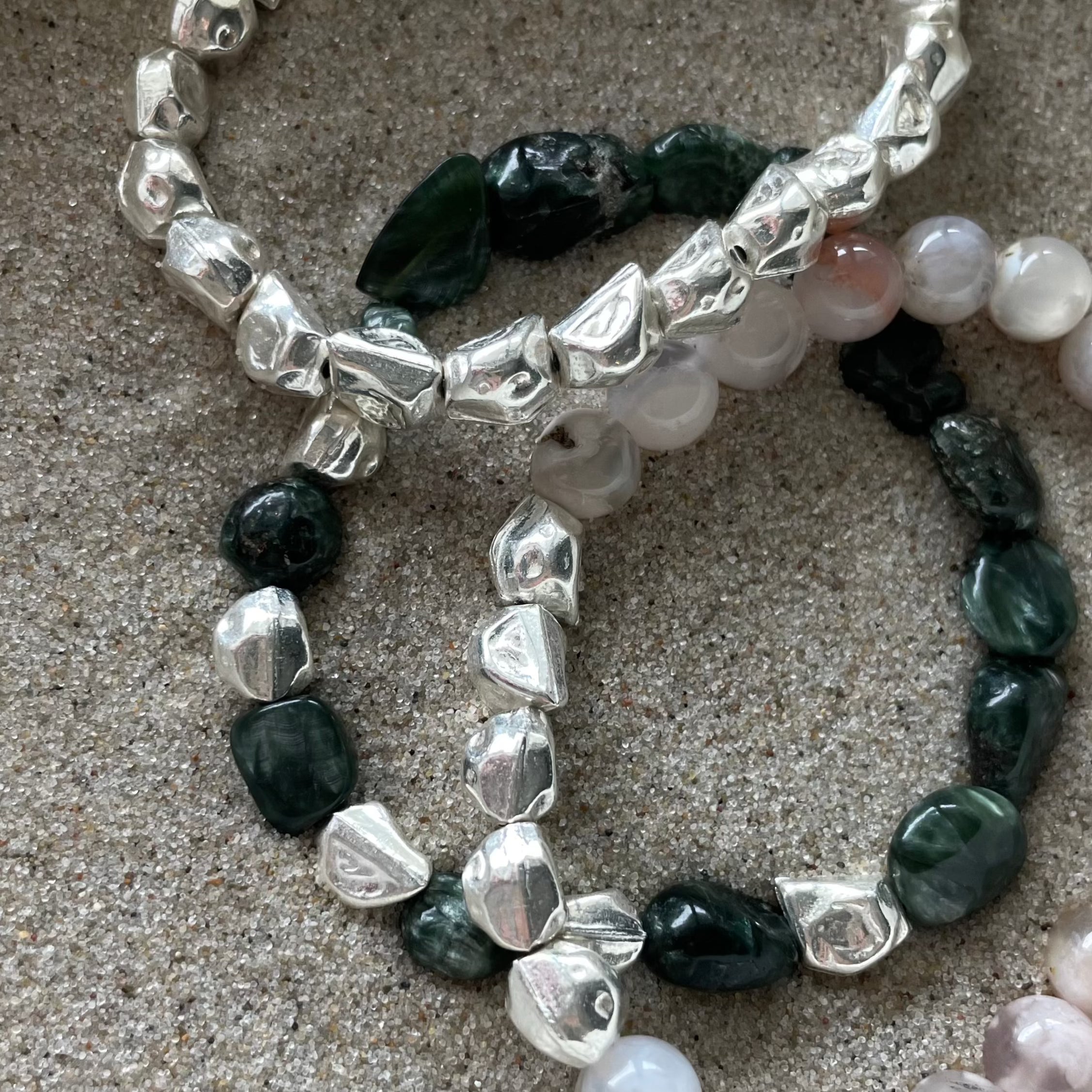 Bead Bracelet Irregular Seraphinite with Irregular Silver