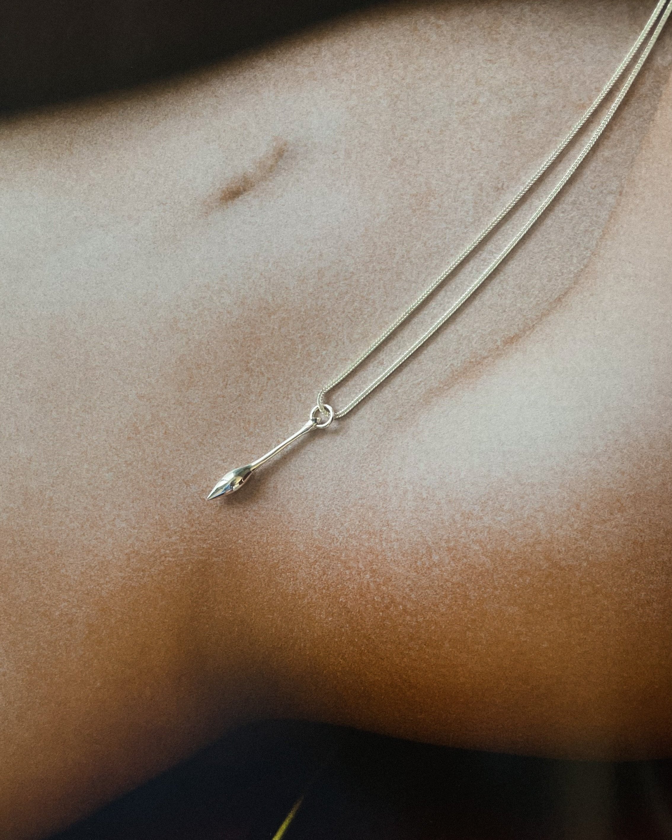 Small Pendulum Necklace