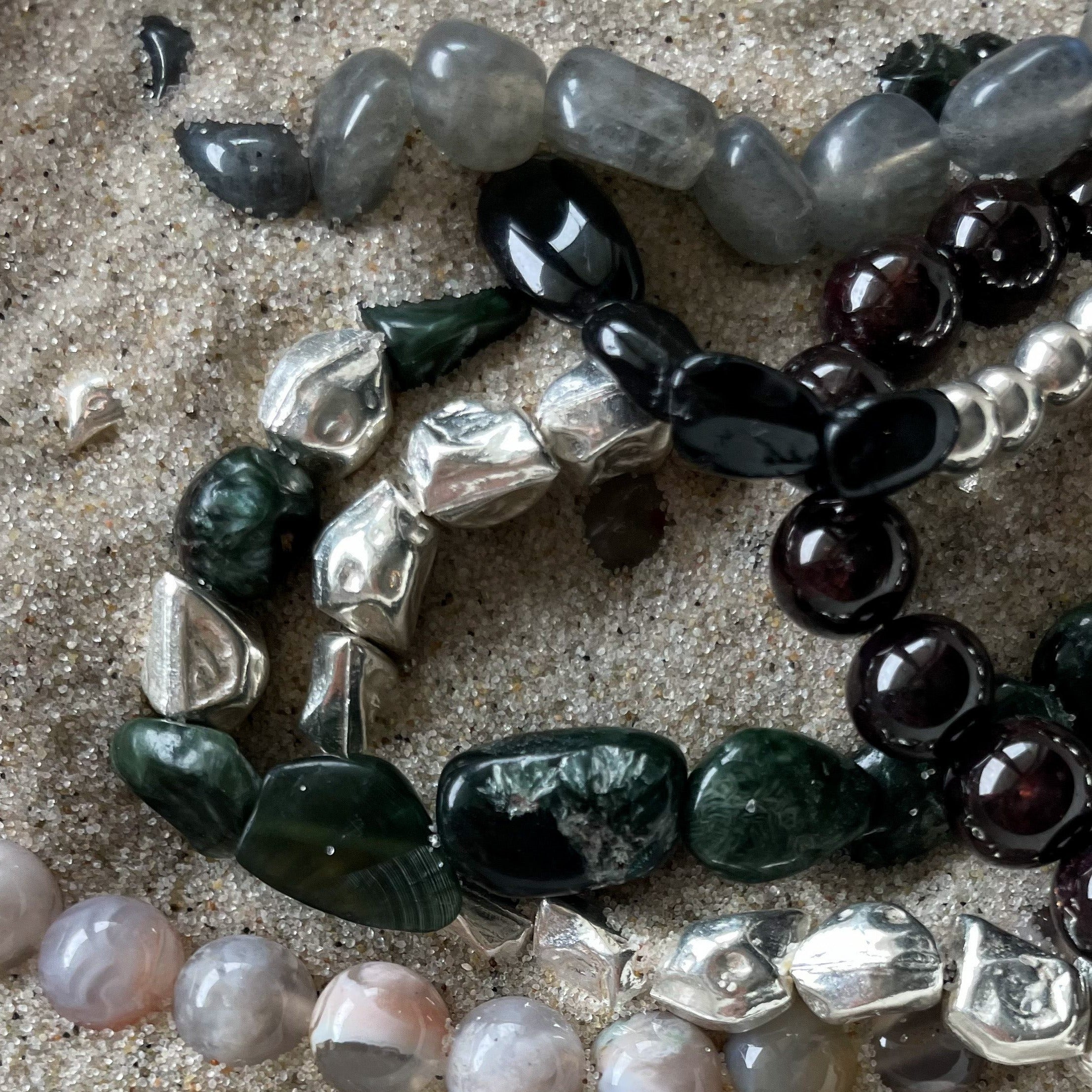 Bead Bracelet Irregular Seraphinite with Irregular Silver