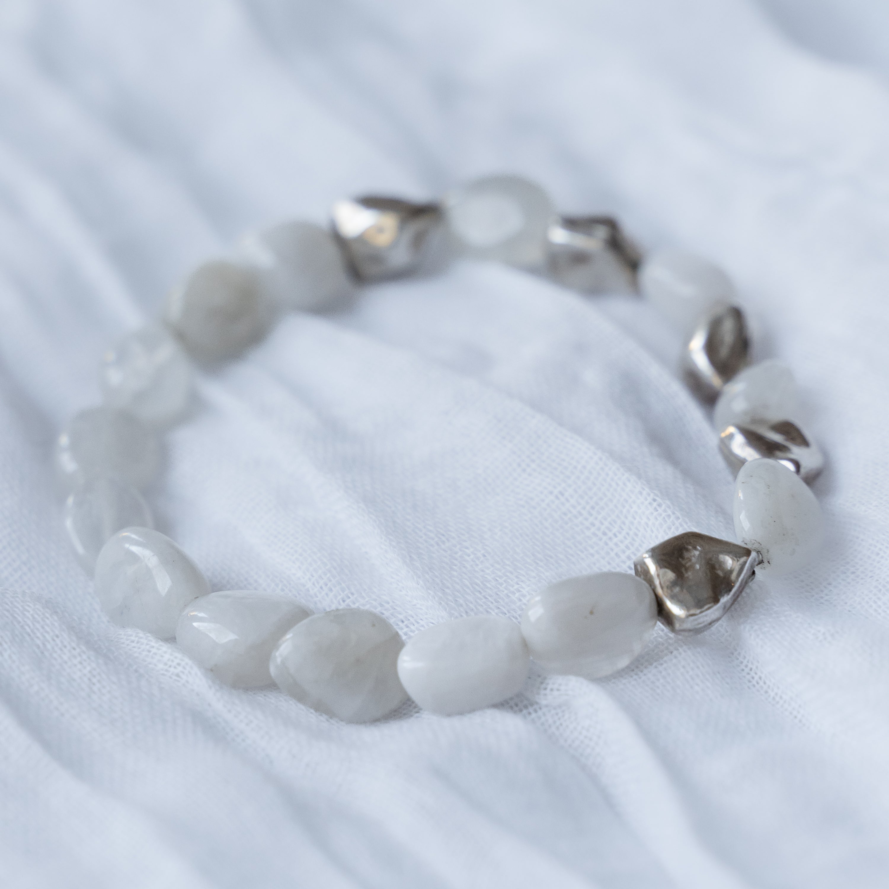 Bead Bracelet Moonstone with Irregular Silver