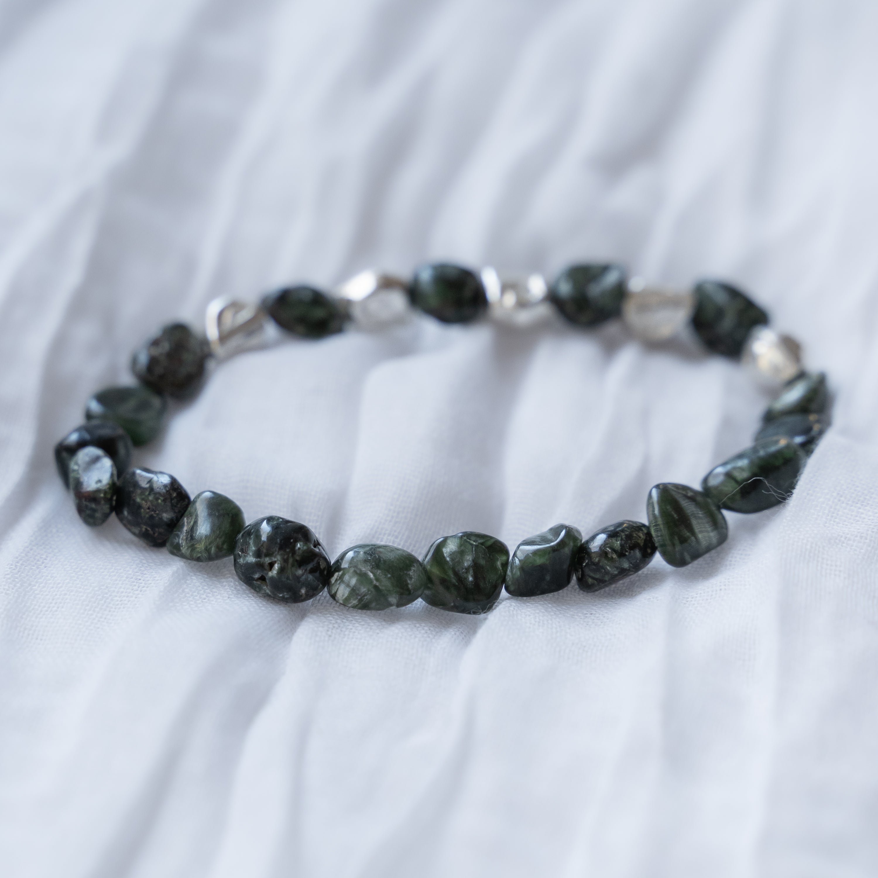 Bead Bracelet Irregular Seraphinite with Irregular Silver