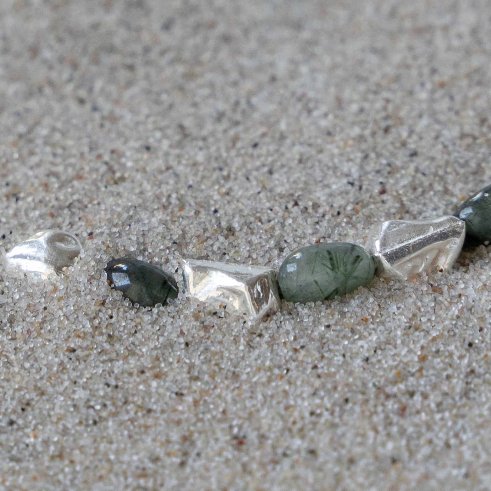 Bead Bracelet Oval Labradorite with Irregular Silver