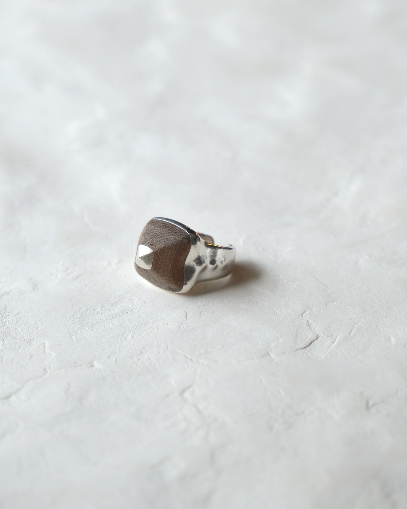 Ring Pyramid Adj.