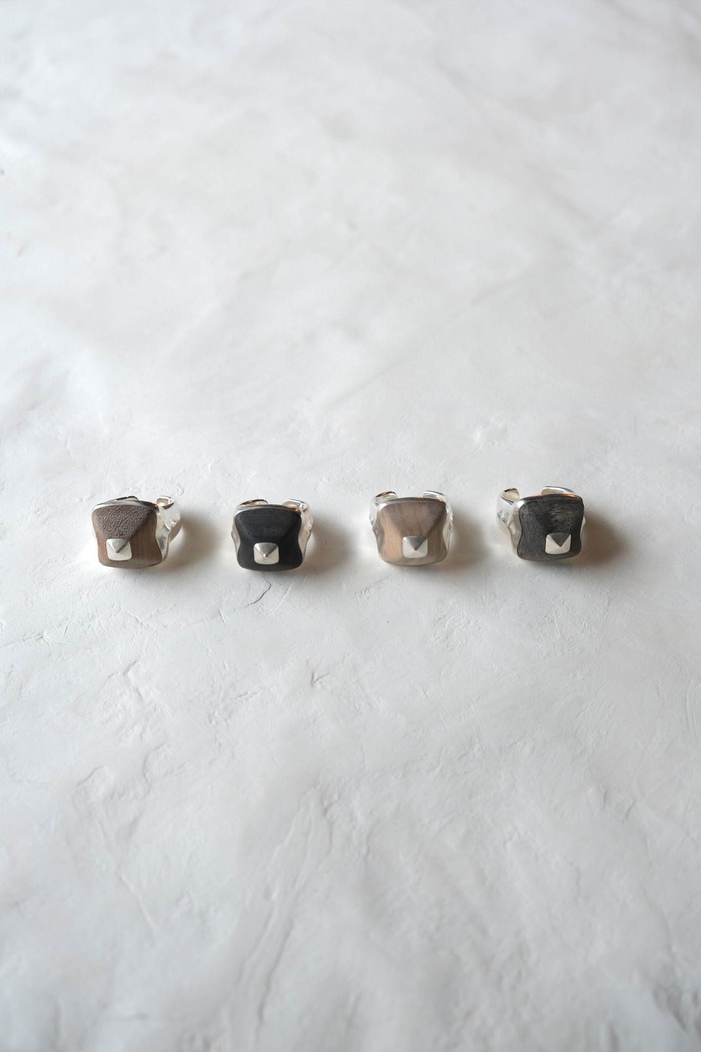 Ring Pyramid Adj.
