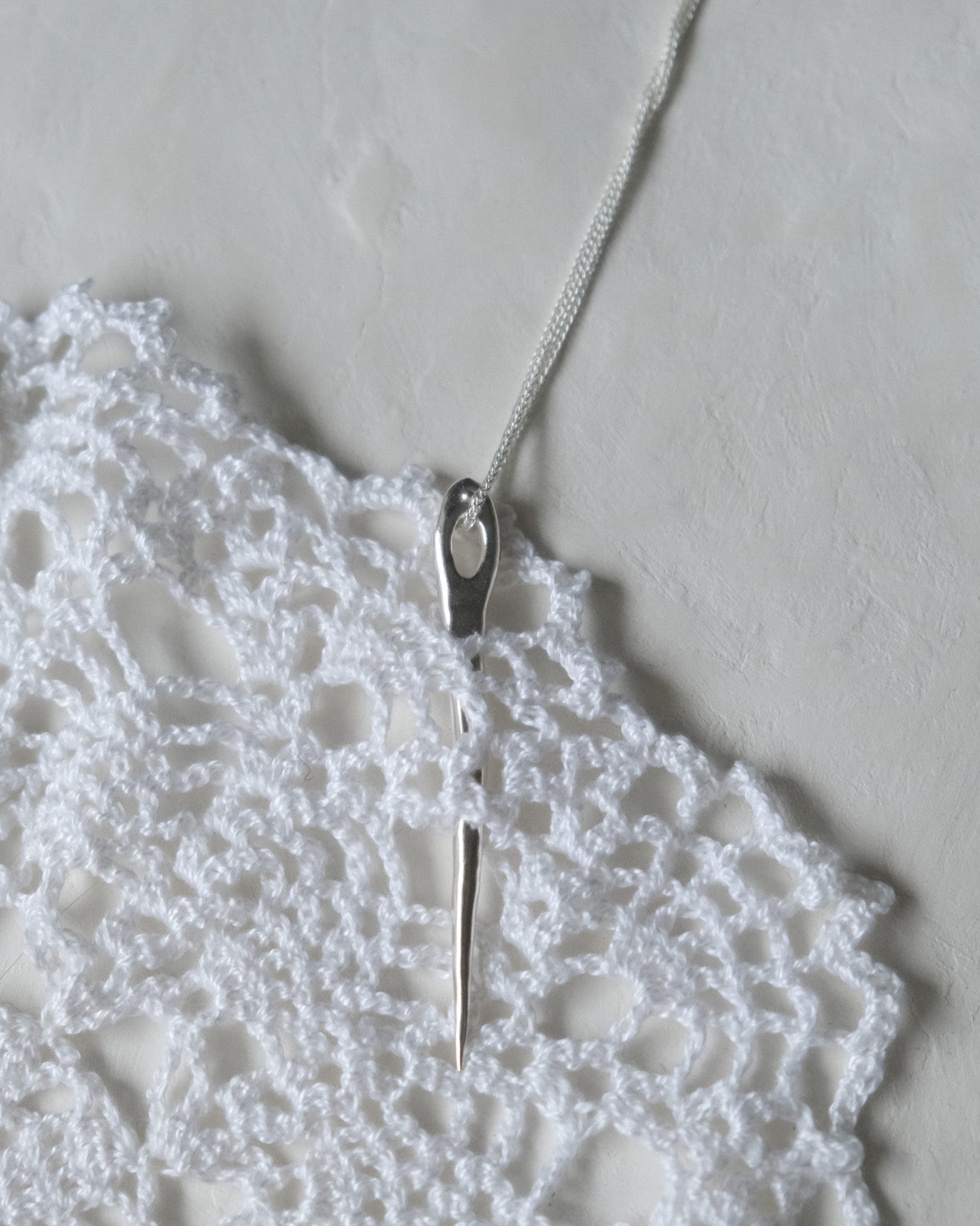 Needle Yndra Necklace